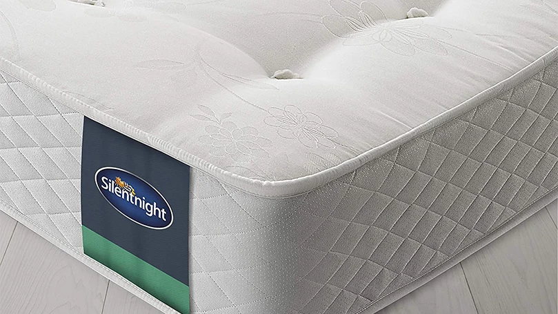 een hoek van Silentnight Miracoil Ortho matras