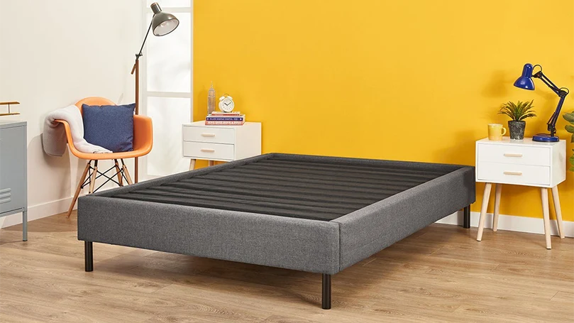 Een afbeelding van Nectar Platform Bedframe in een slaapkamer.