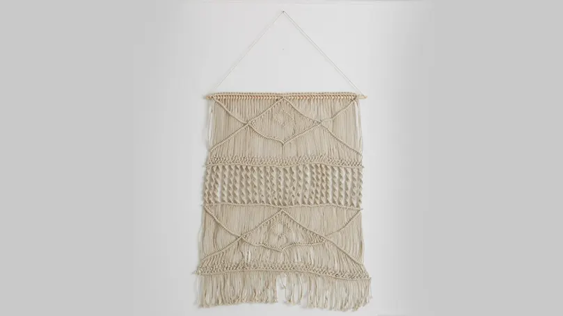 navanita-groot-macrame-wandhanger